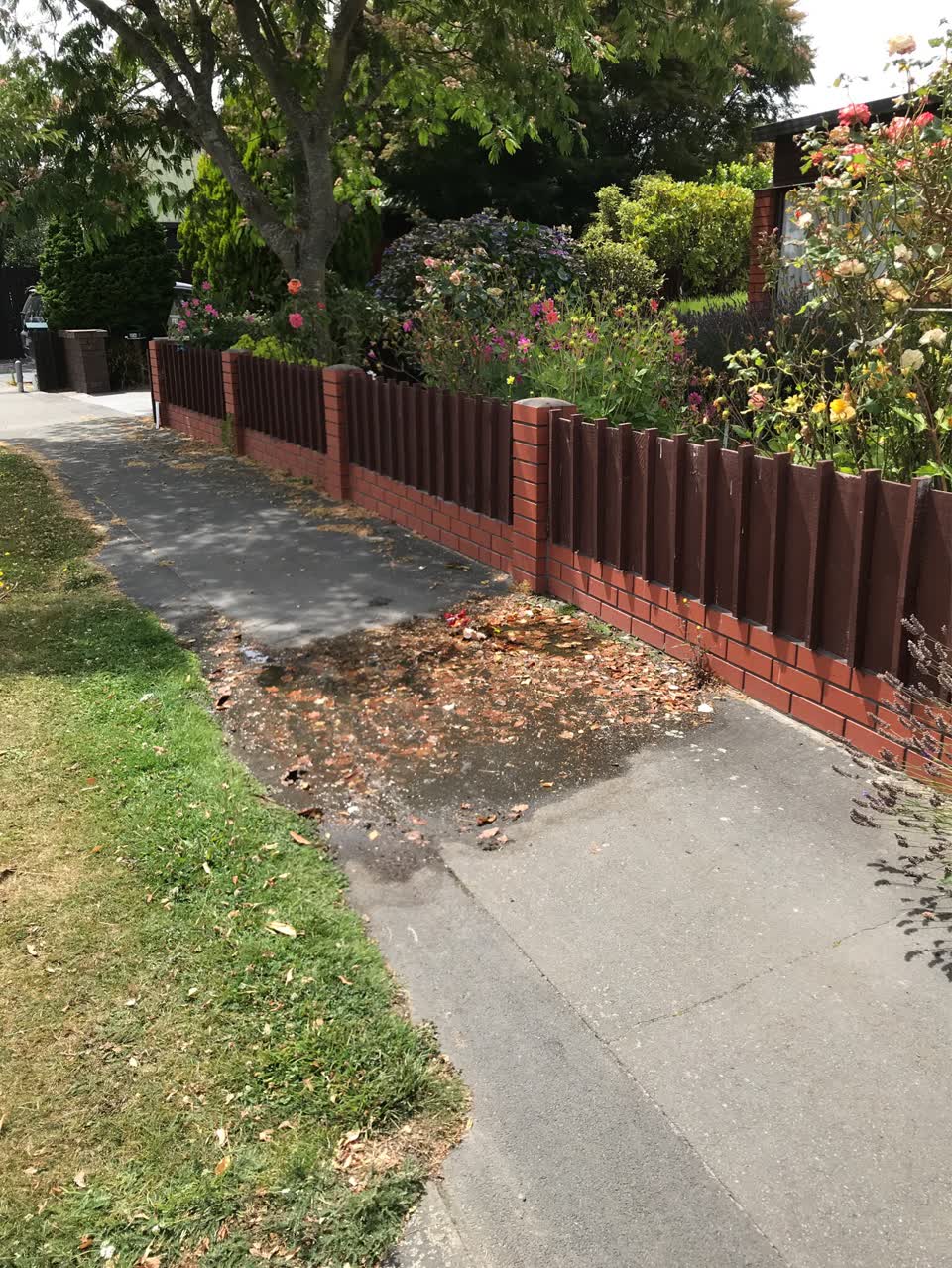 The photograph attached to this water supply report