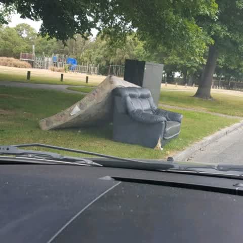 Rubbish/Recycling, a report photo