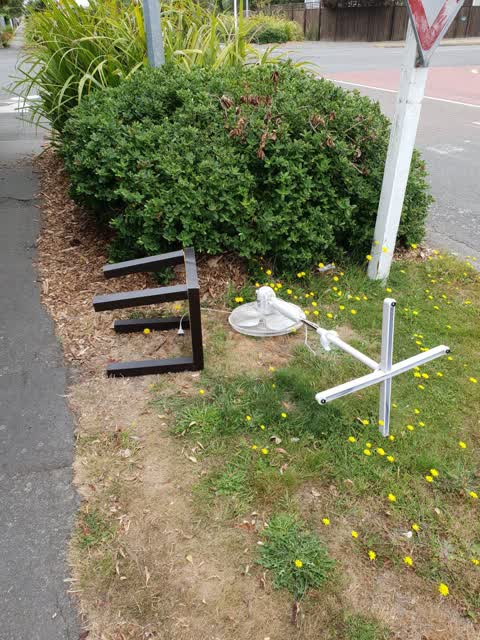 Rubbish/Recycling, a report photo