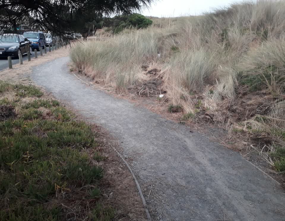 The photograph attached to this roading/streets report