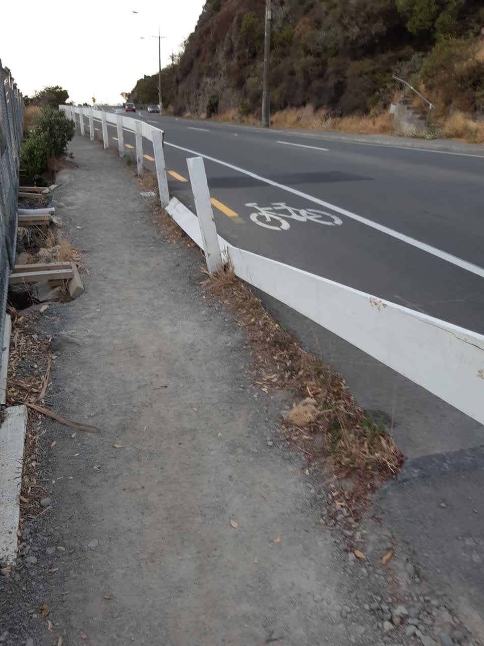 The photograph attached to this roading/streets report