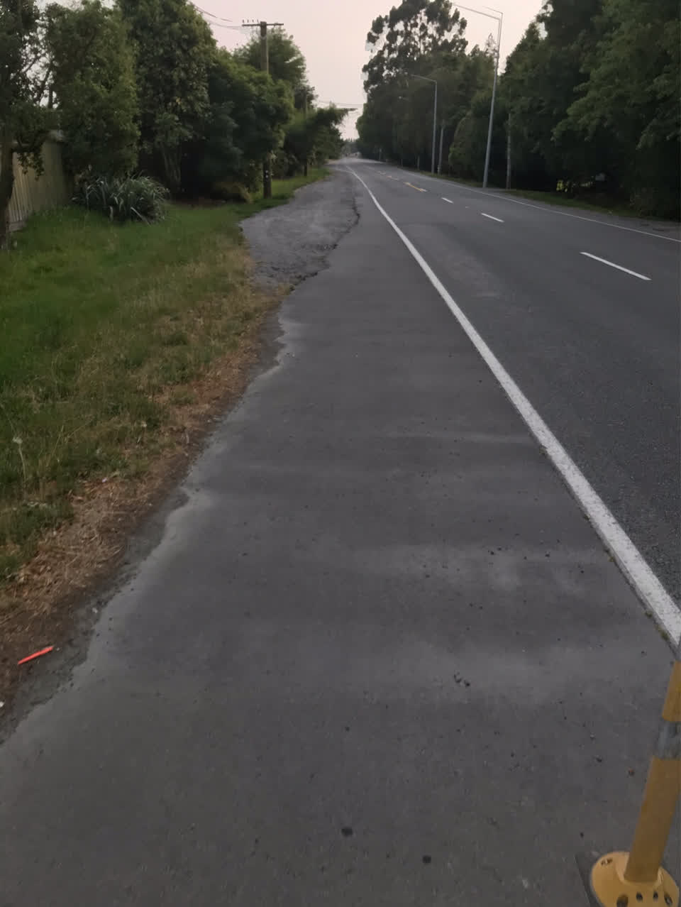 The photograph attached to this roading/streets report