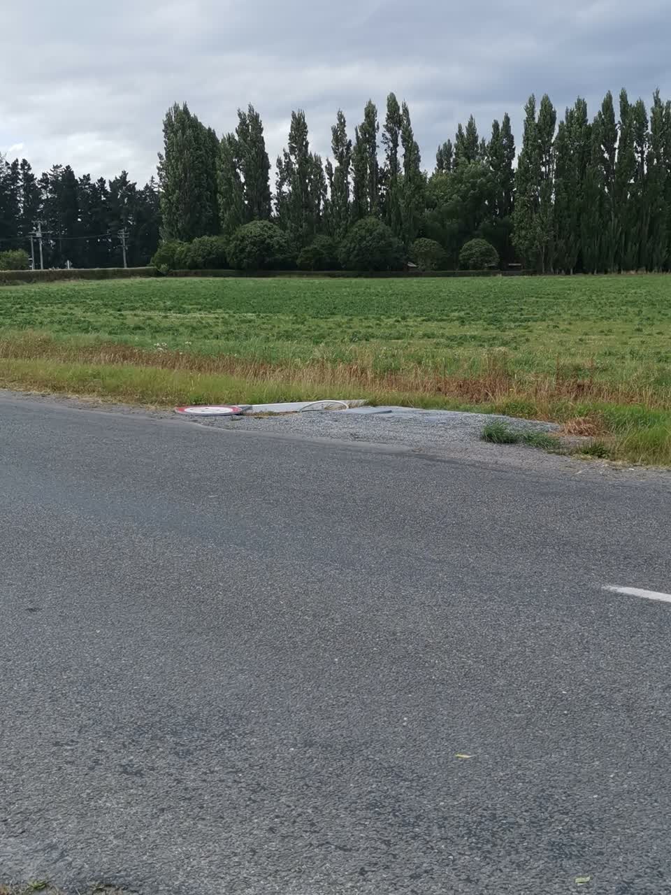 The photograph attached to this roading/streets report