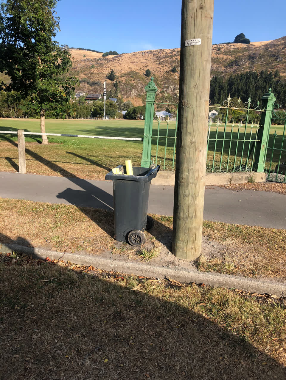 The photograph attached to this roading/streets report