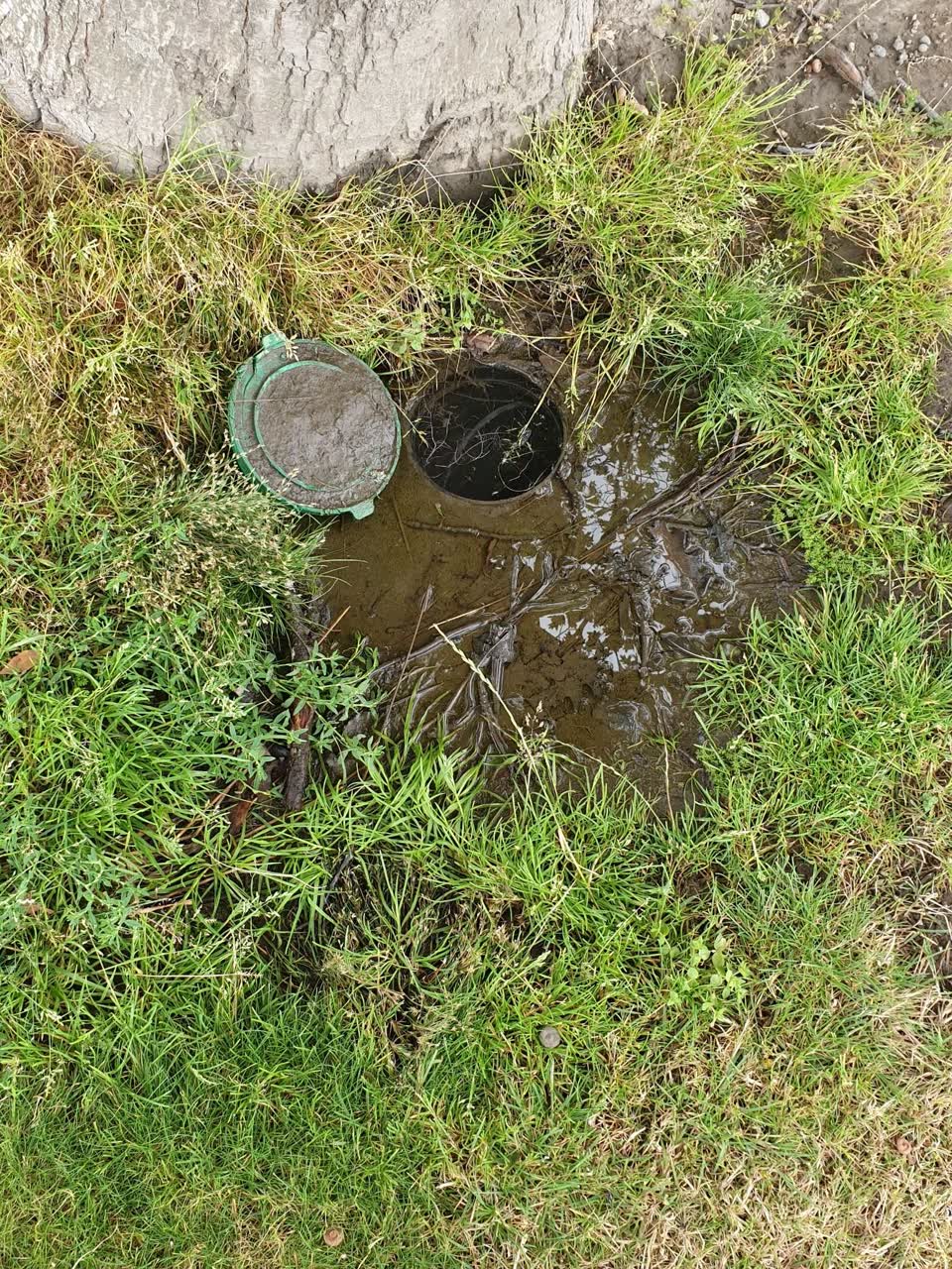 The photograph attached to this water supply report