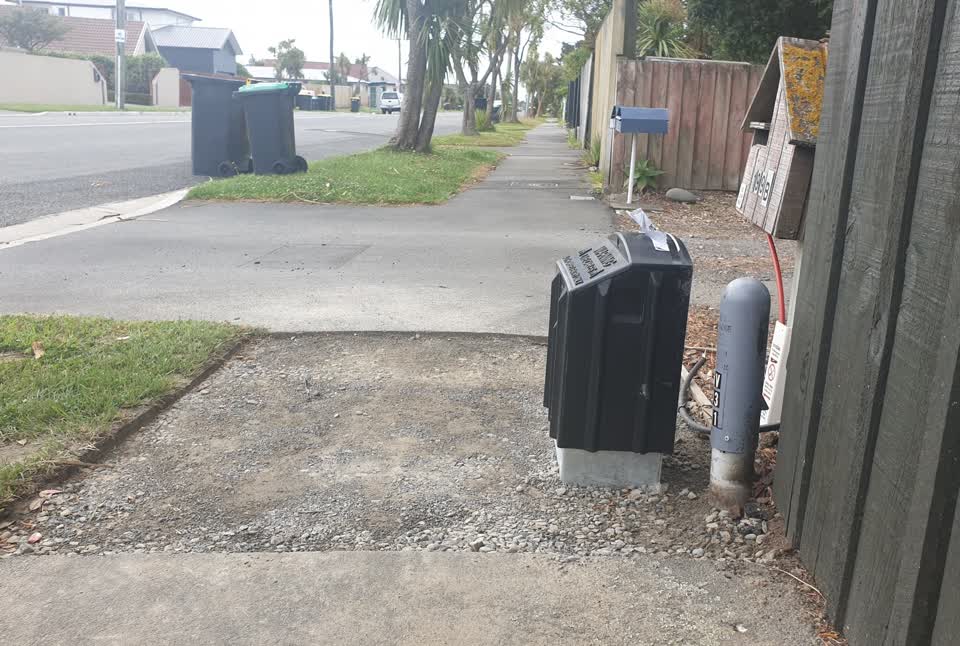 The photograph attached to this roading/streets report