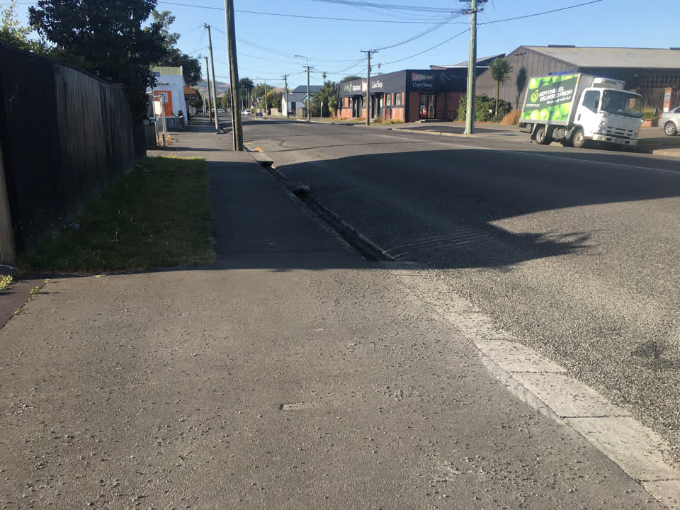The photograph attached to this roading/streets report