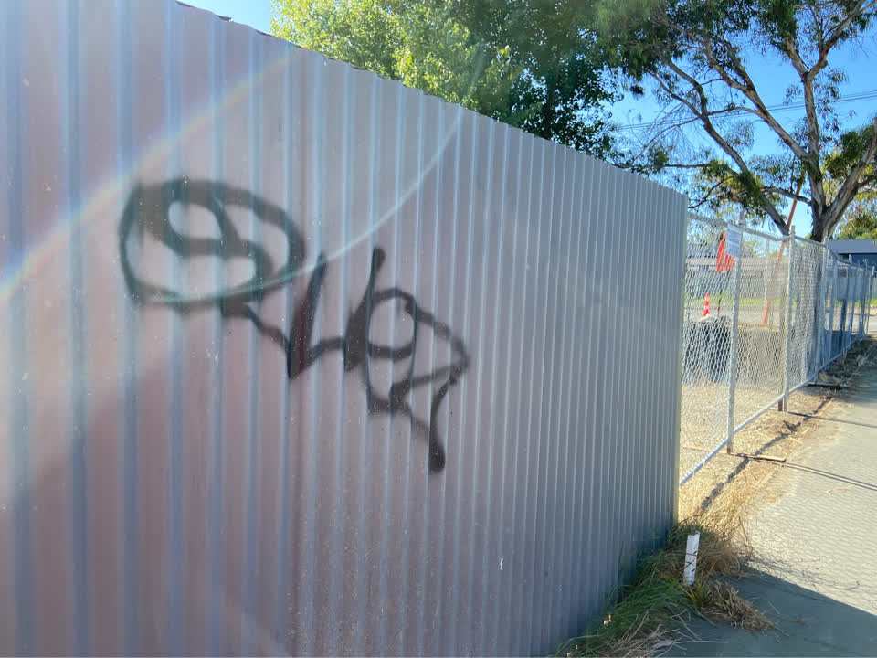 The photograph attached to this graffiti report