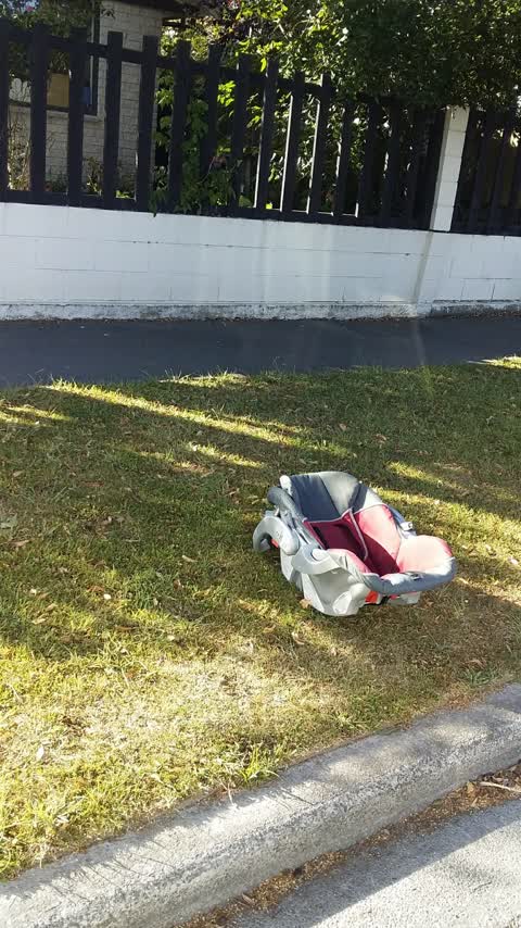 Rubbish/Recycling, a report photo