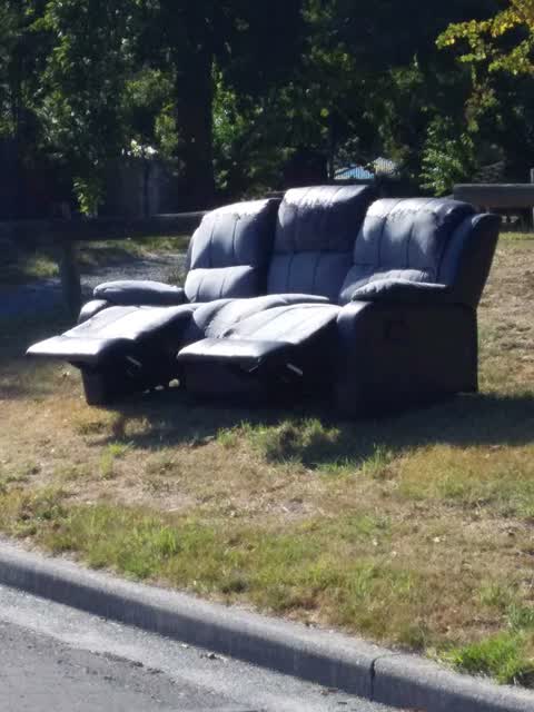Rubbish/Recycling, a report photo