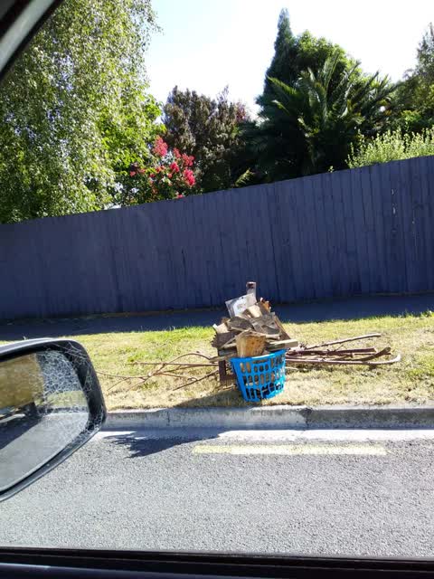 Rubbish/Recycling, a report photo