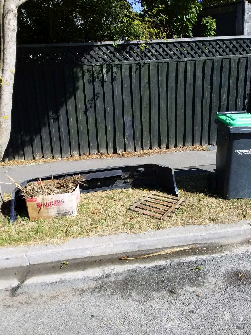 The photograph attached to this rubbish/recycling report