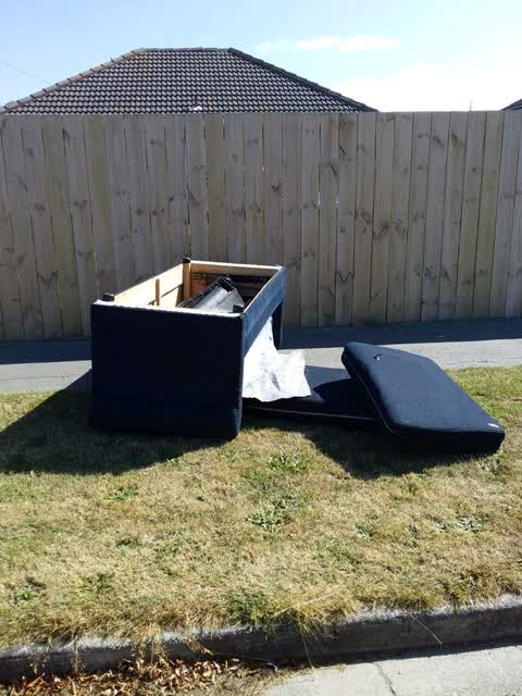 Rubbish/Recycling, a report photo