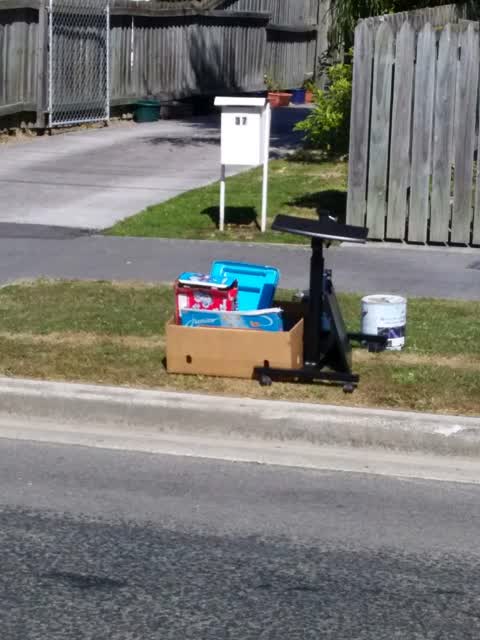 Rubbish/Recycling, a report photo