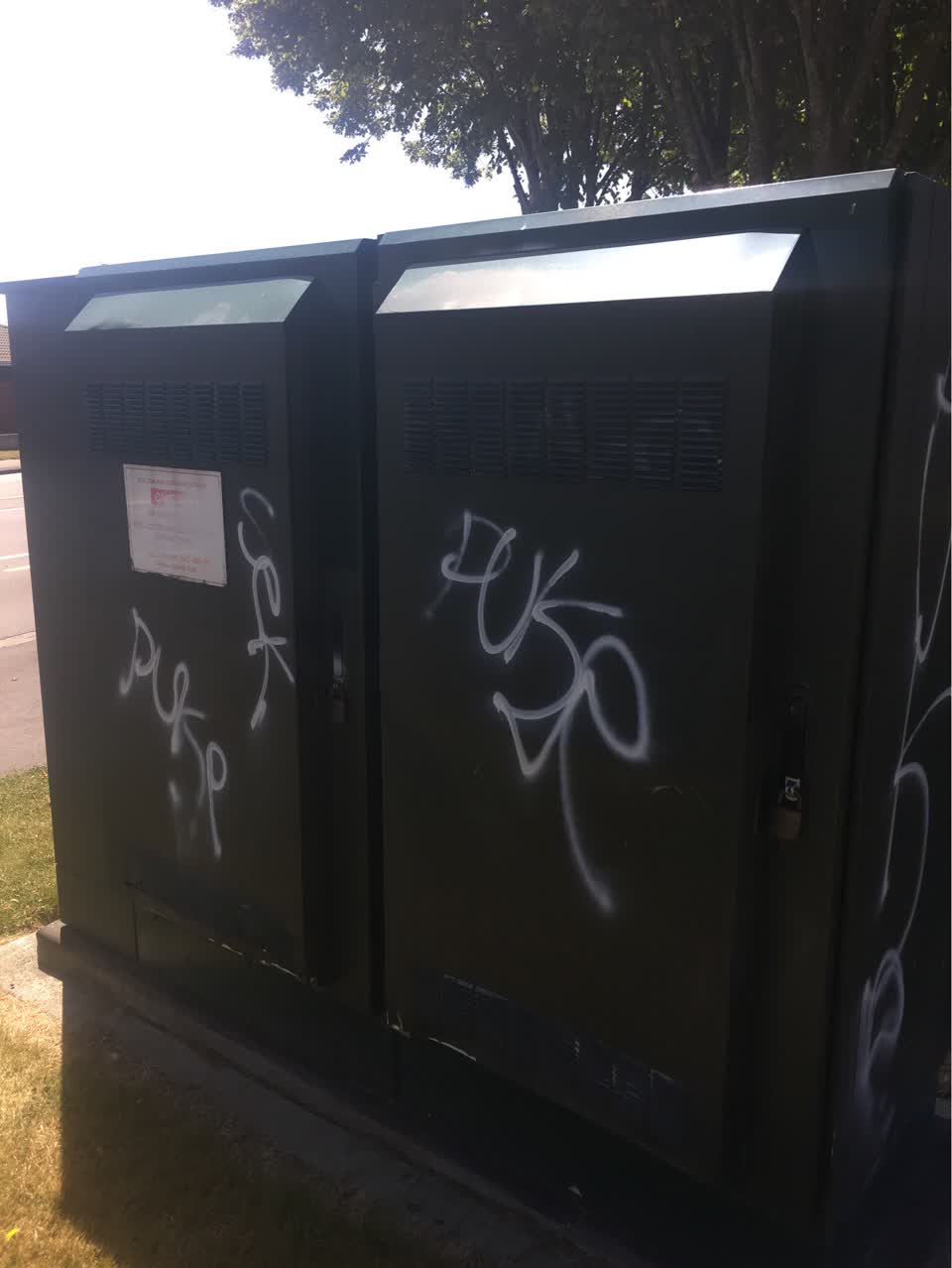 The photograph attached to this graffiti report