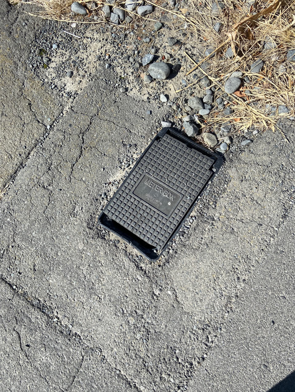 The photograph attached to this roading/streets report