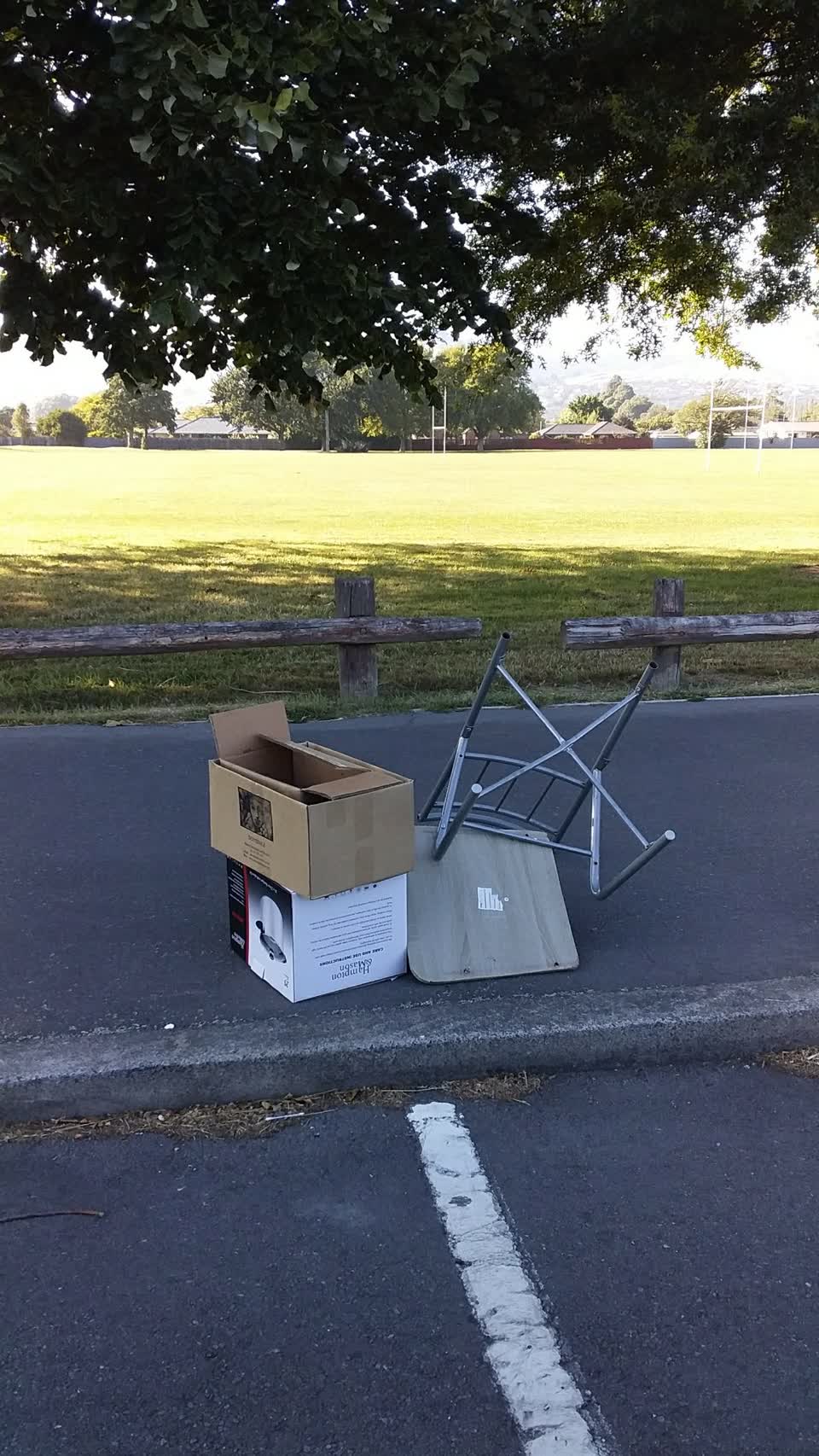 The photograph attached to this rubbish/recycling report