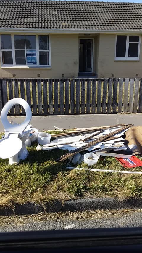 Rubbish/Recycling, a report photo