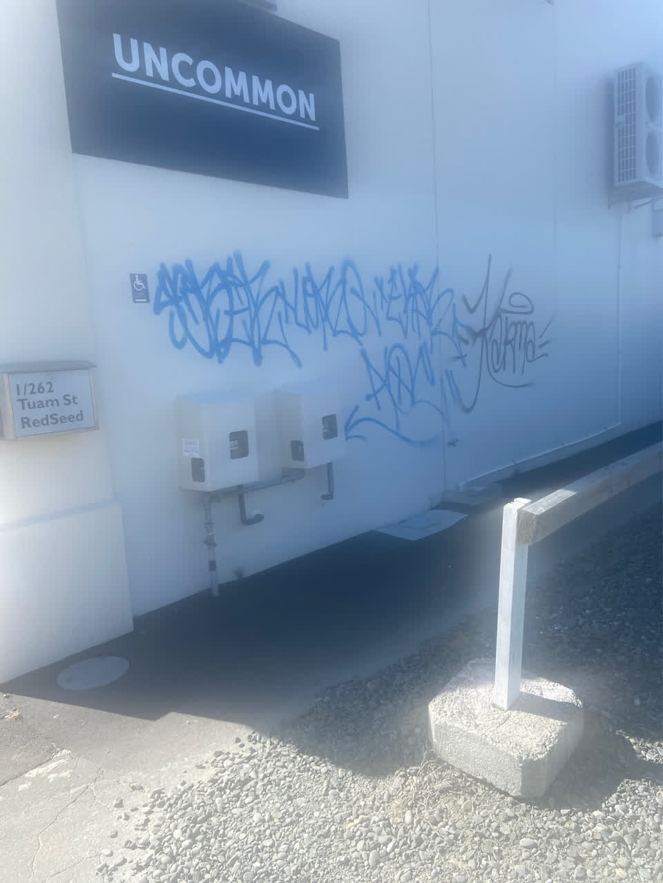 The photograph attached to this graffiti report