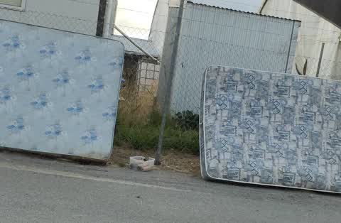 Rubbish/Recycling, a report photo