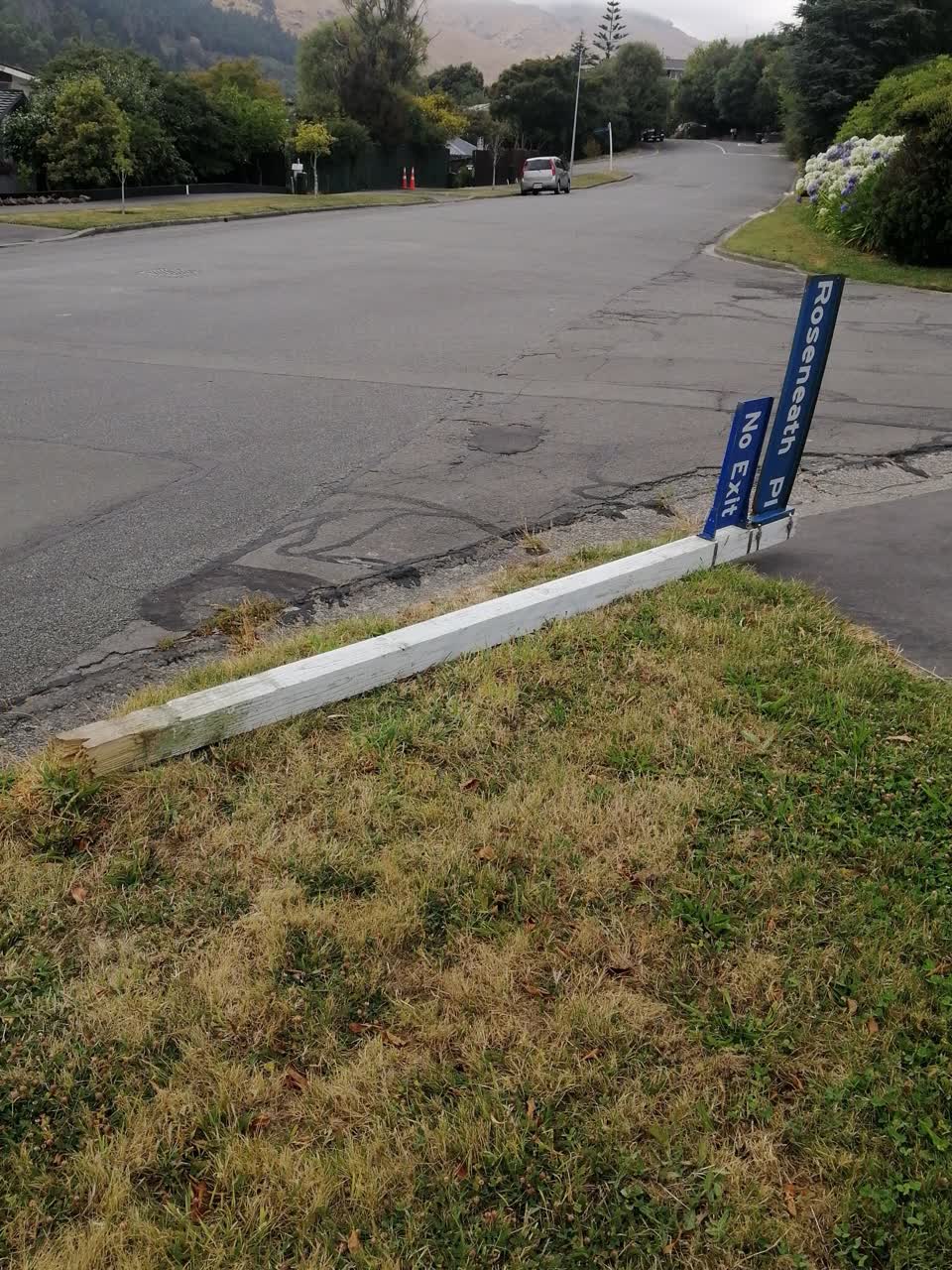 The photograph attached to this roading/streets report