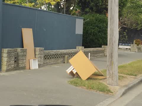 Rubbish/Recycling, a report photo