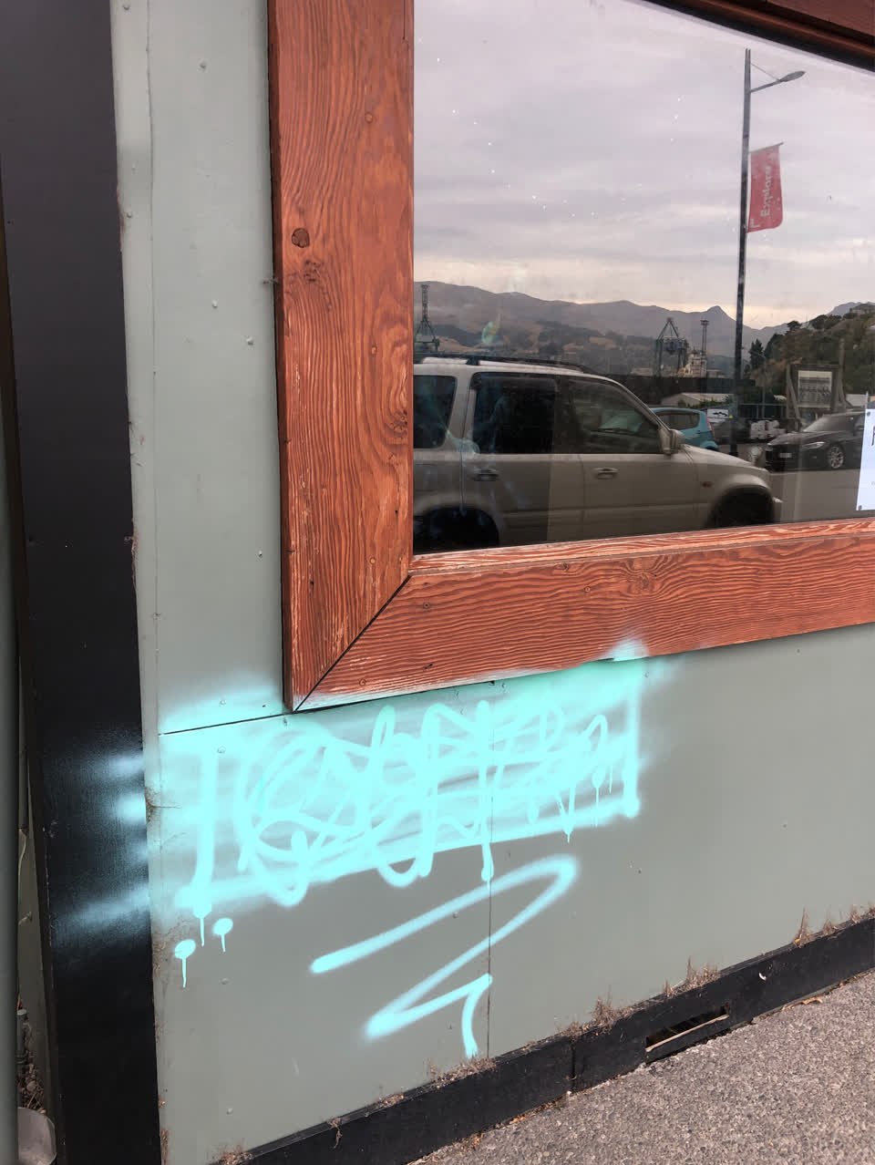 The photograph attached to this graffiti report