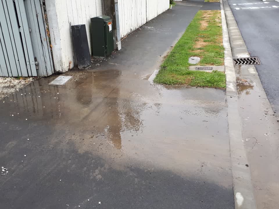 The photograph attached to this water supply report