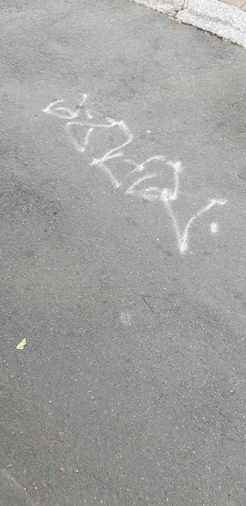 Graffiti, a report photo