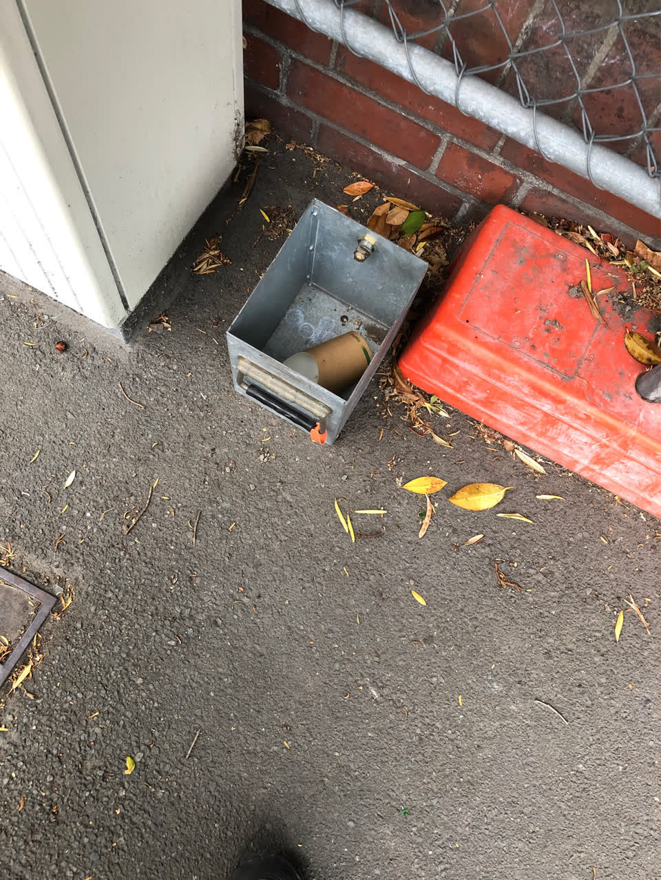 The photograph attached to this rubbish/recycling report