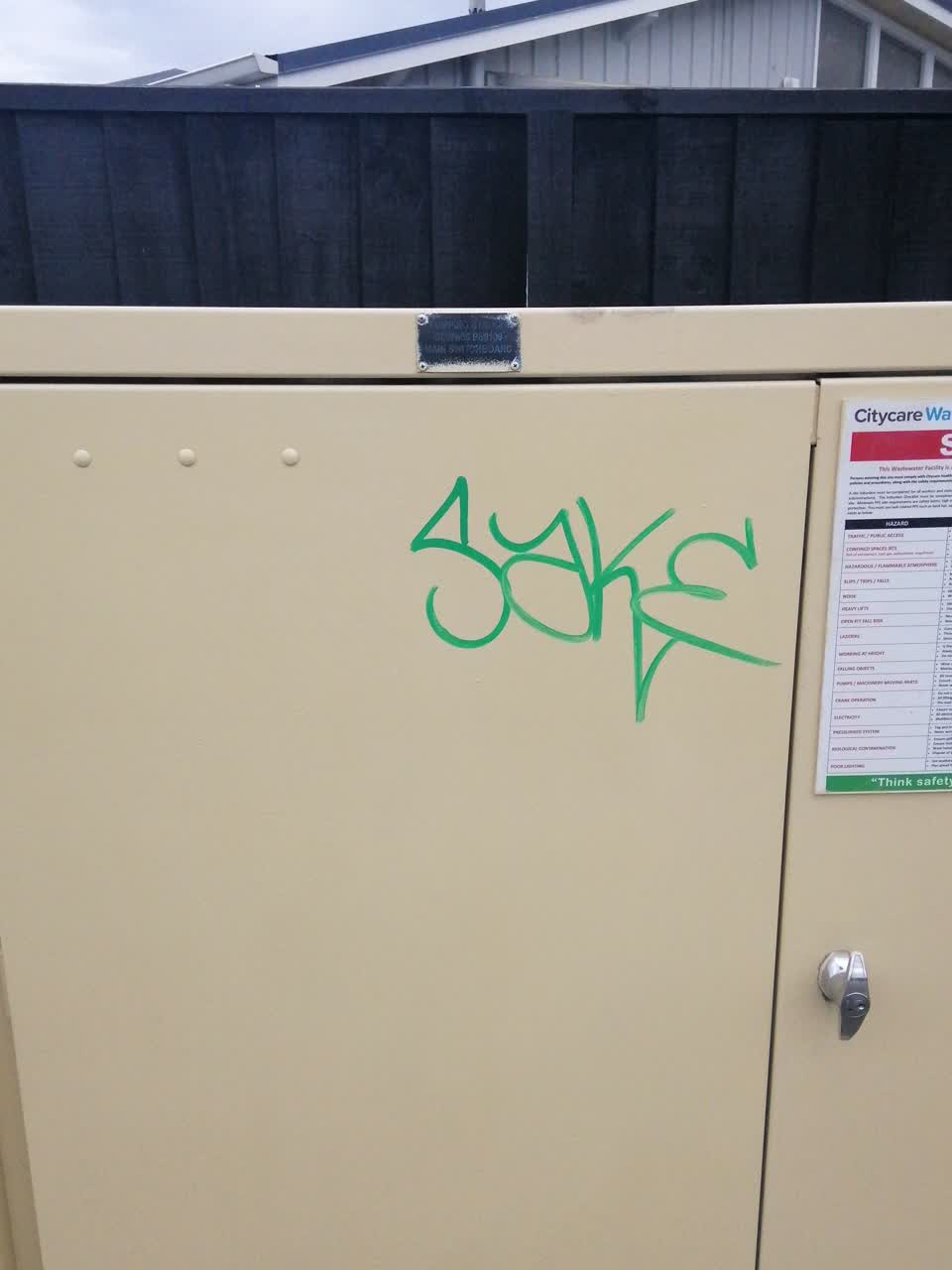 The photograph attached to this graffiti report