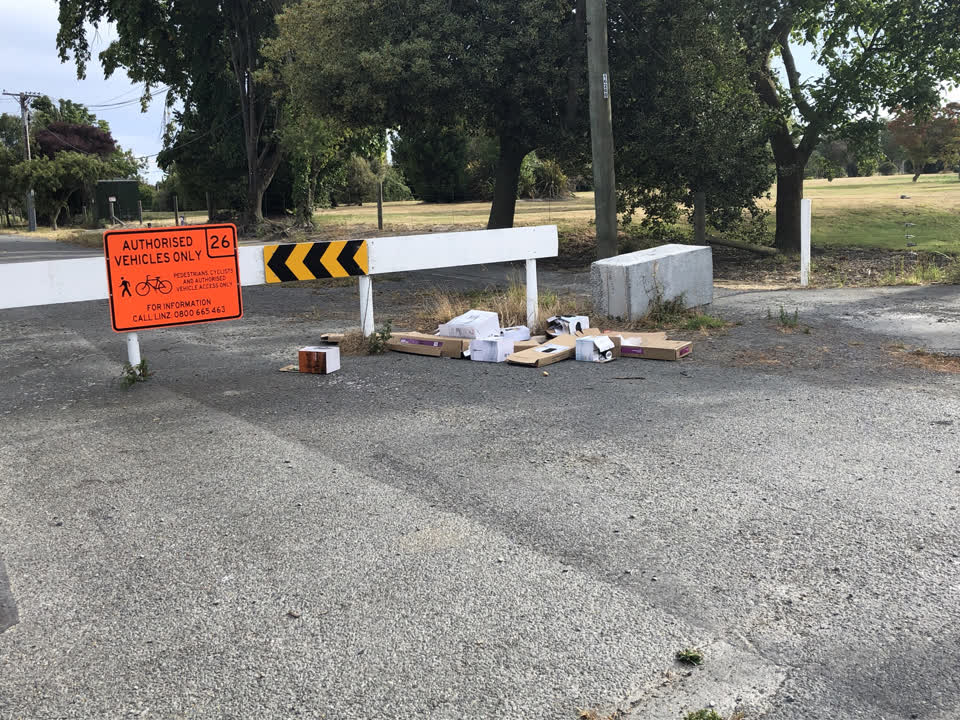 The photograph attached to this rubbish/recycling report