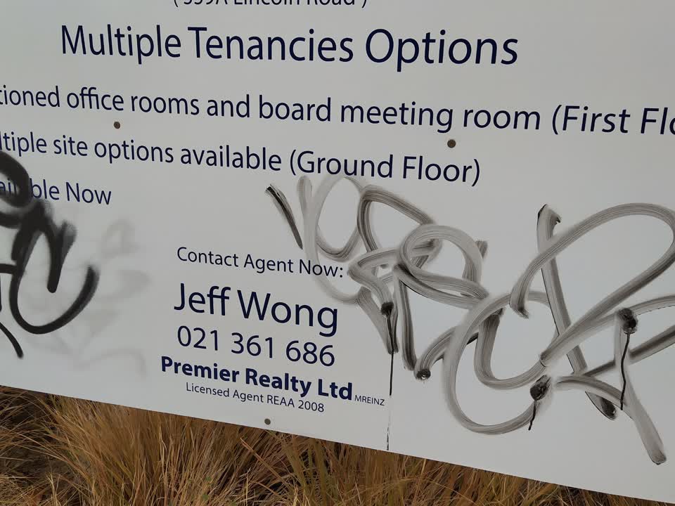 The photograph attached to this graffiti report