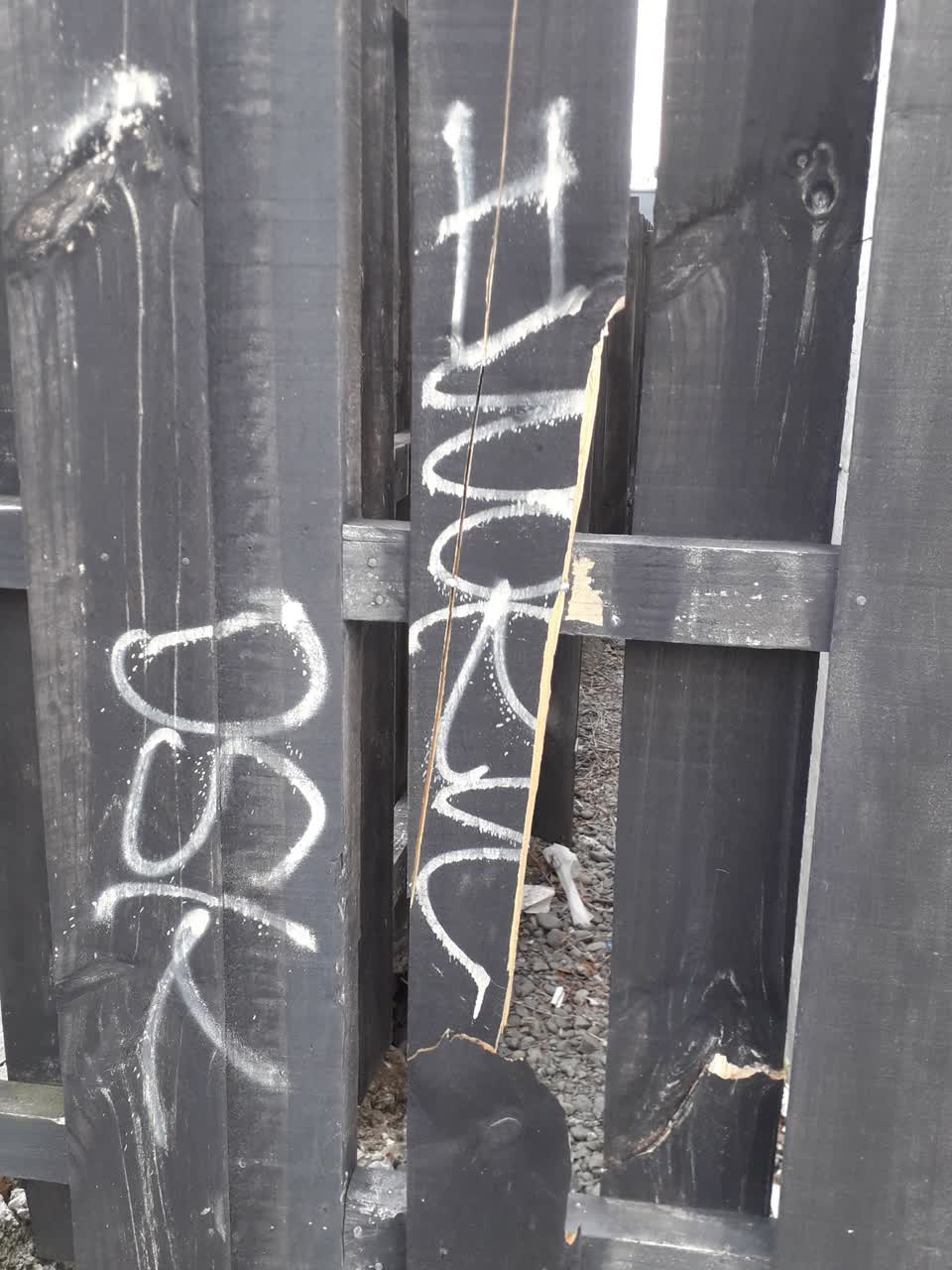 The photograph attached to this graffiti report