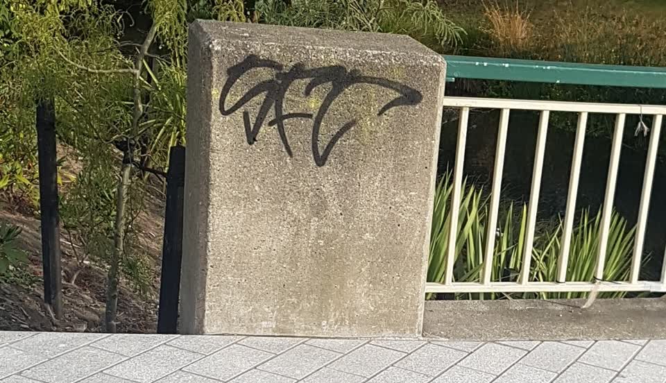 The photograph attached to this graffiti report