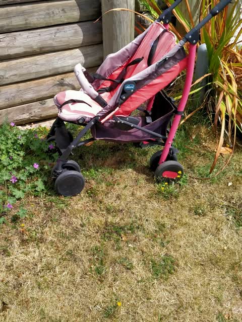 Rubbish/Recycling, a report photo