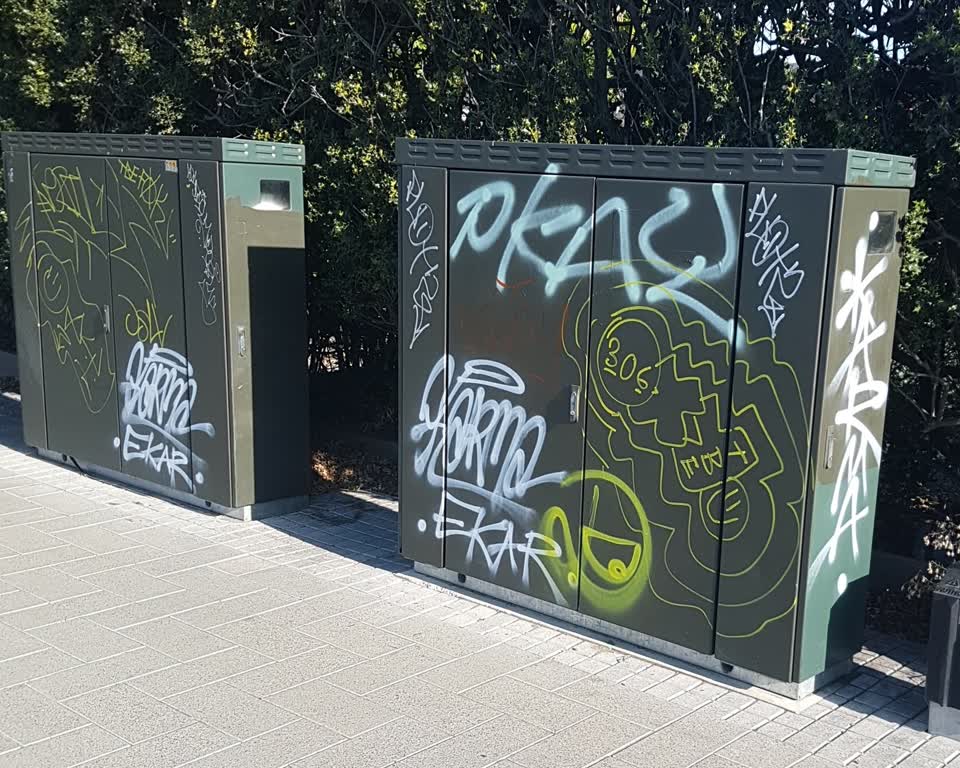 The photograph attached to this graffiti report