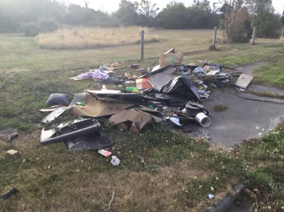 The photograph attached to this rubbish/recycling report