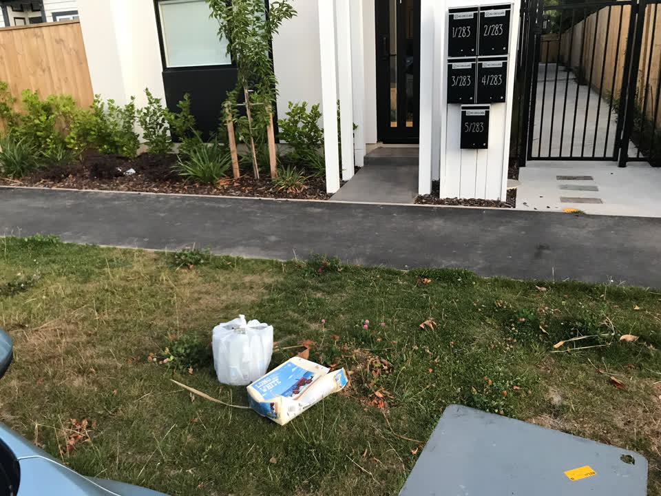 The photograph attached to this rubbish/recycling report