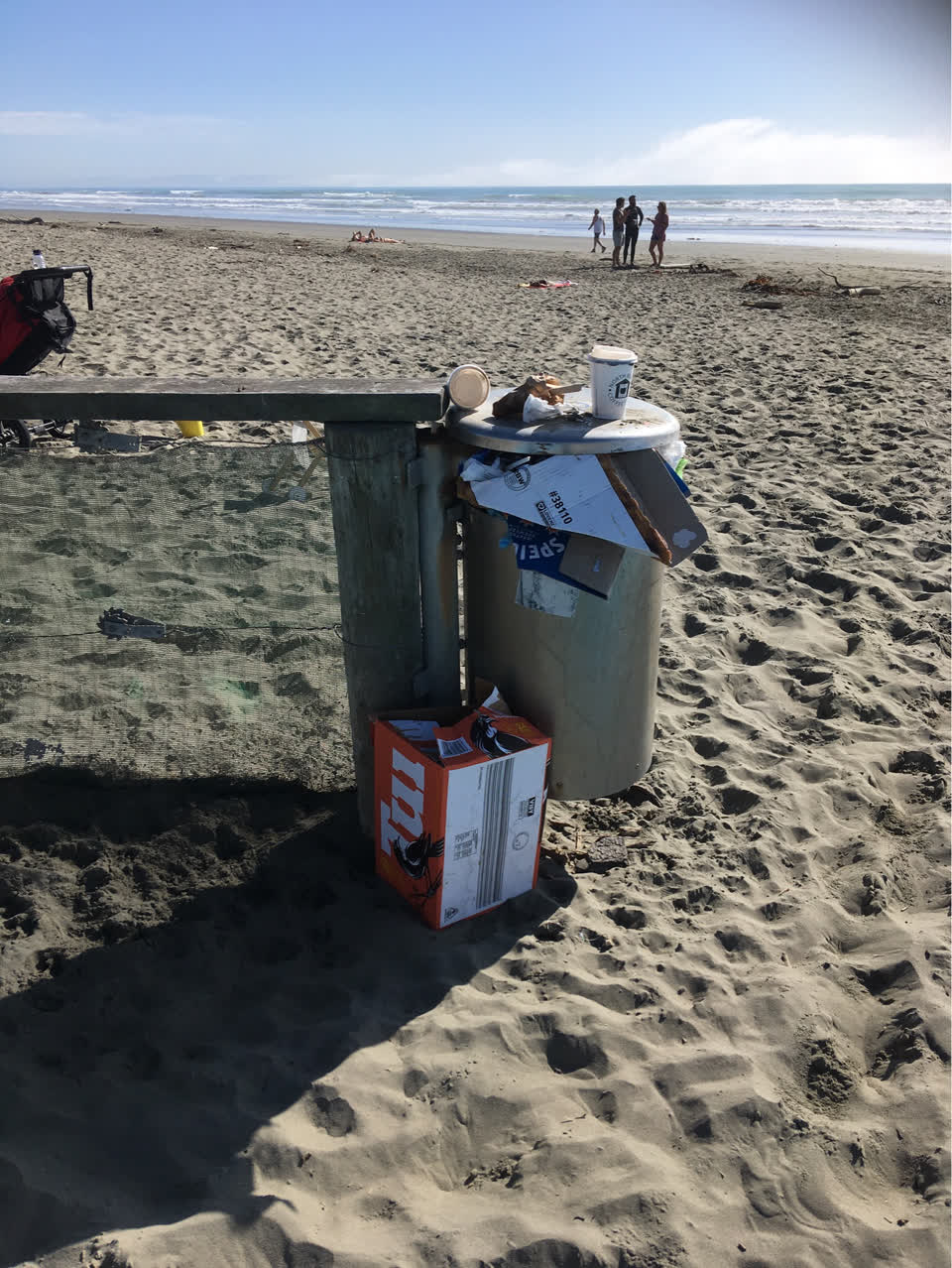 The photograph attached to this rubbish/recycling report