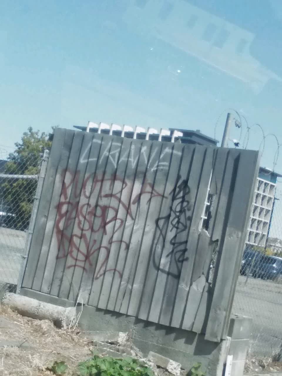 The photograph attached to this graffiti report