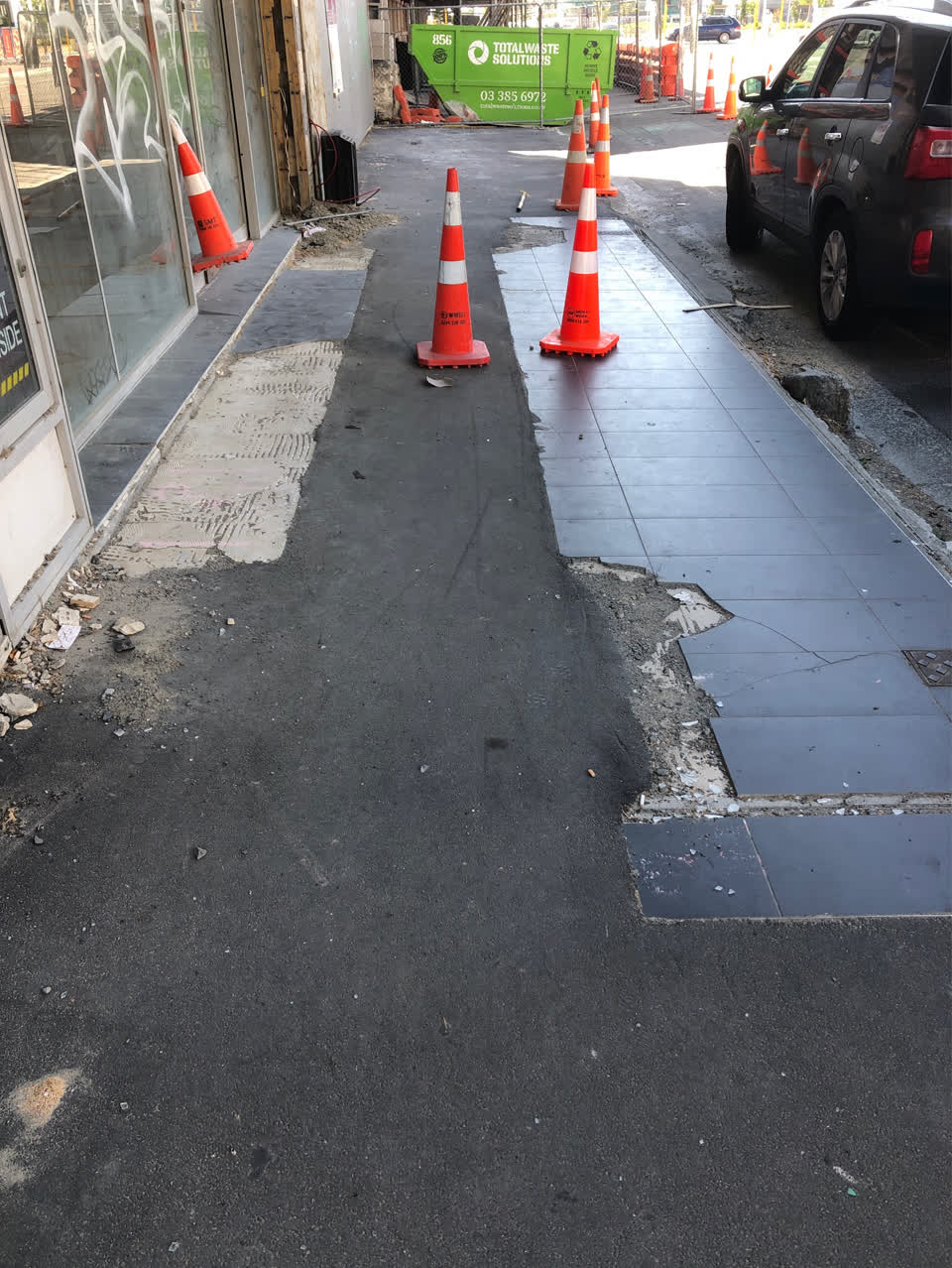The photograph attached to this roading/streets report
