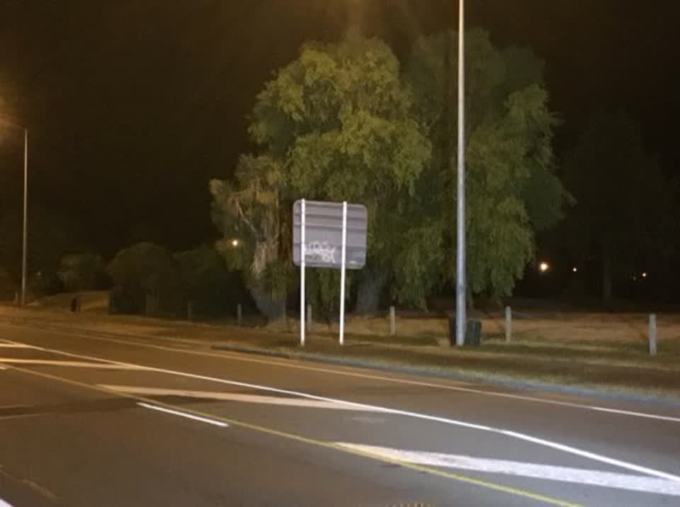 The photograph attached to this graffiti report
