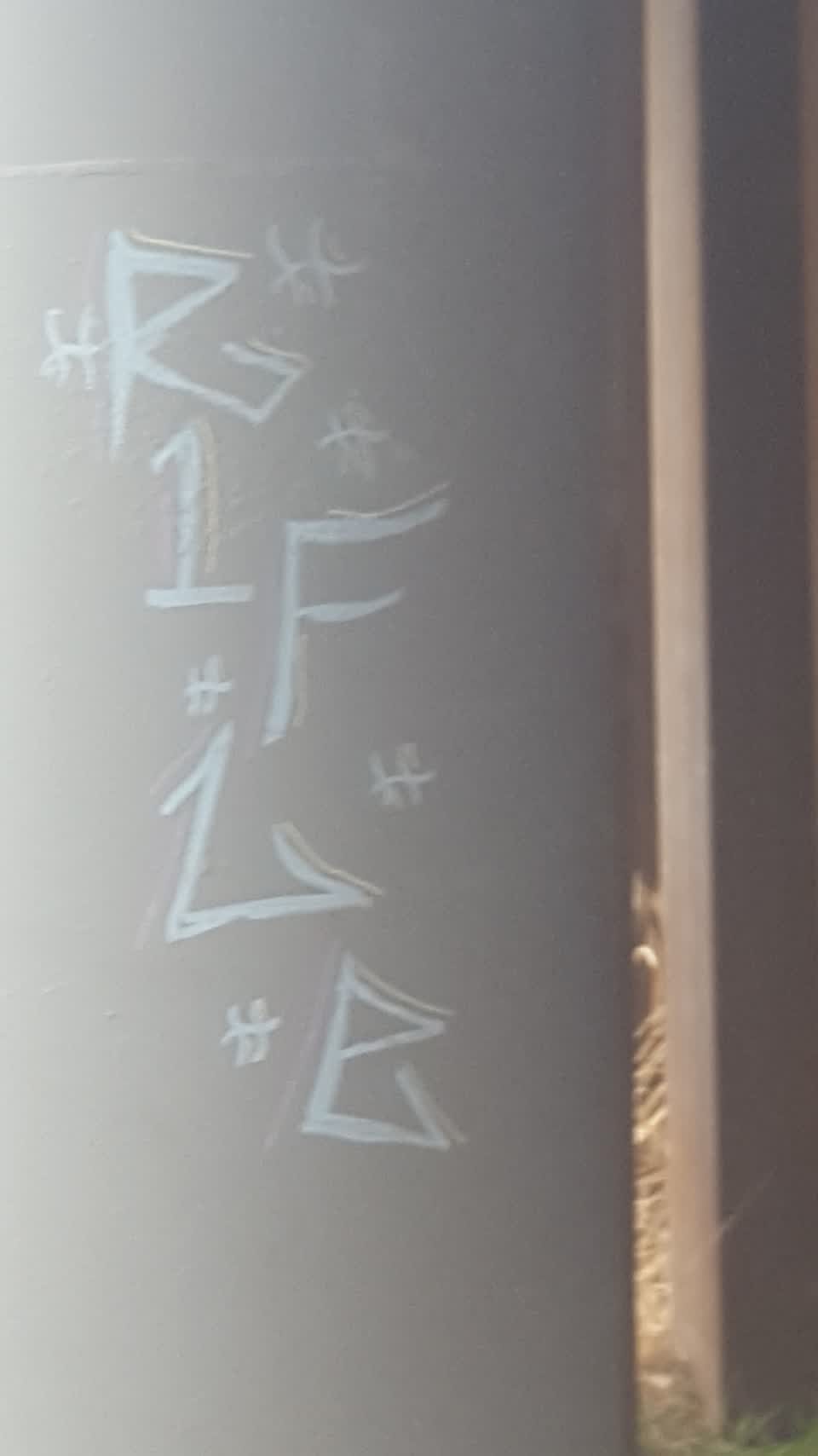 The photograph attached to this graffiti report
