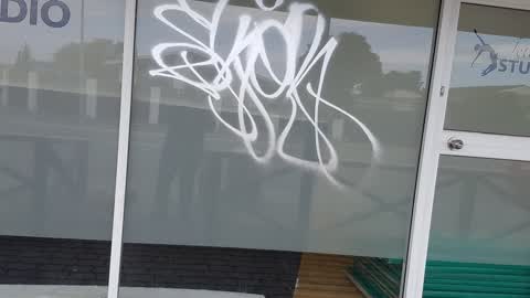 Graffiti, a report photo