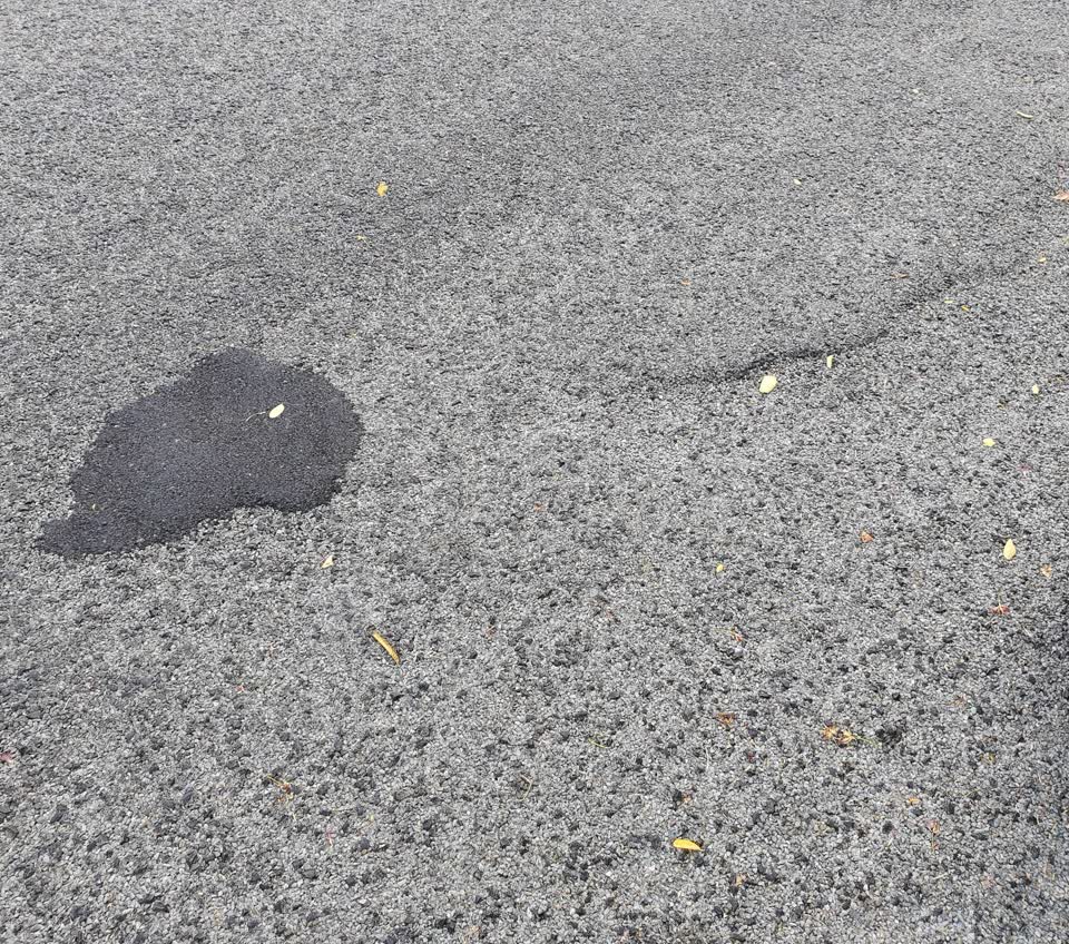 The photograph attached to this roading/streets report