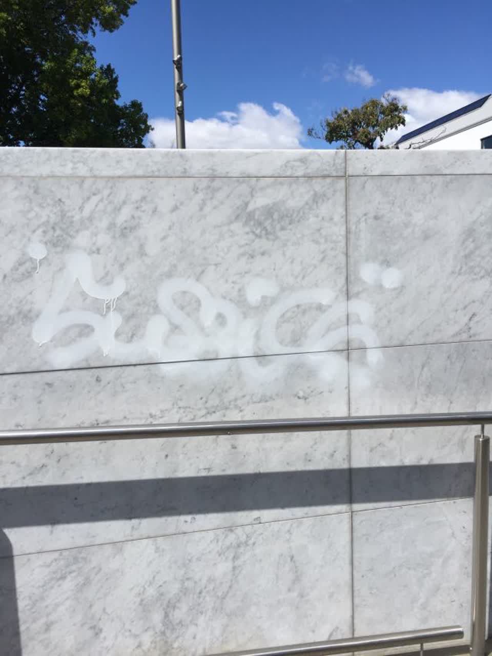 The photograph attached to this graffiti report