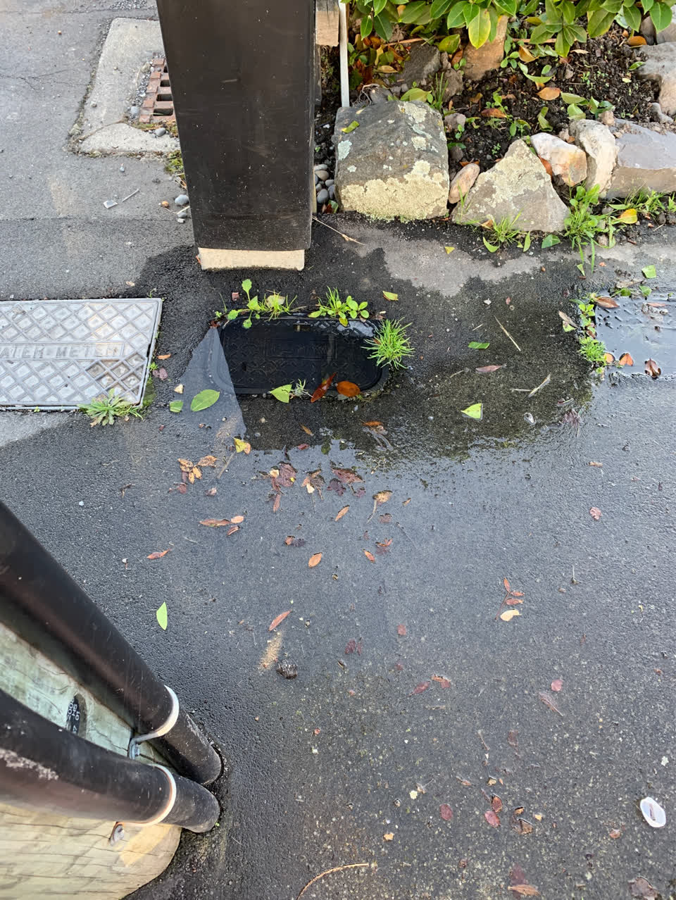The photograph attached to this water supply report