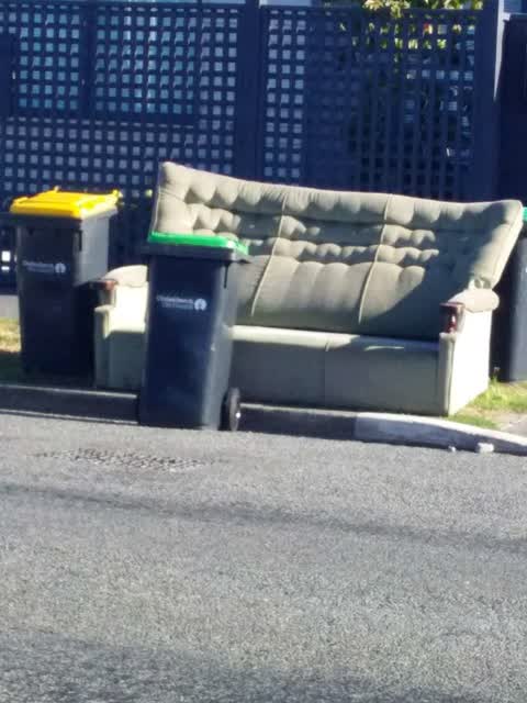Rubbish/Recycling, a report photo