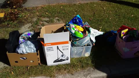 Rubbish/Recycling, a report photo